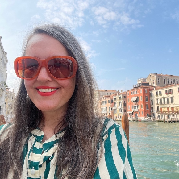 Meet your Posher, Laurel - Picture 1 of 1